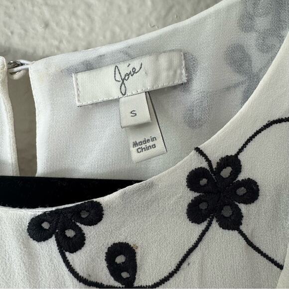 Joie Alpheus White & Black Floral Eyelet Ruffled Silk Dress Size Small - Picture 6 of 7